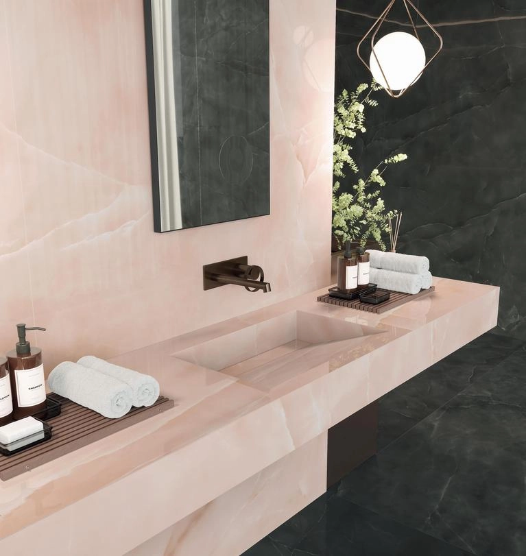 Marvel Onyx Quartz 120x278 Polished — 4
